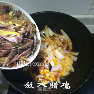 Shredded Cured Chicken and Chestnut Stewed recipe