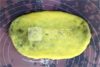 Red Bean Paste Caterpillar Bread recipe