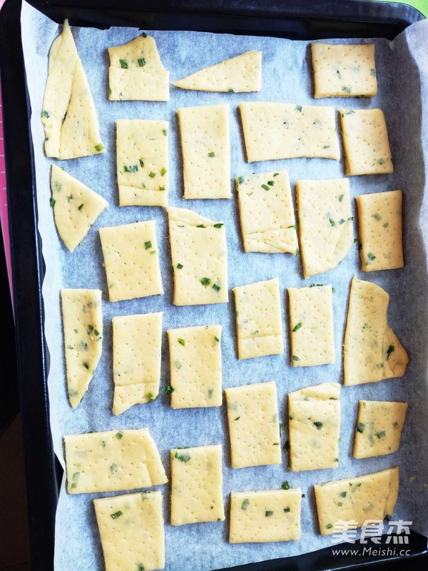 Chive Soda Crackers recipe