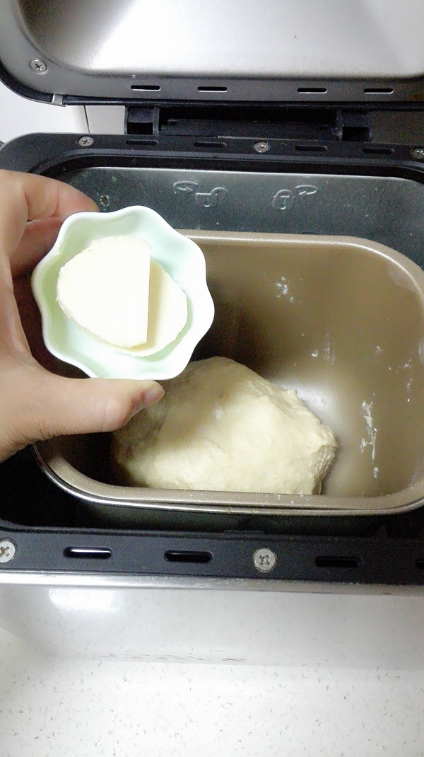 Kitten Squeezes Bread recipe