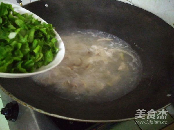 Root Lettuce and Mushroom Soup recipe