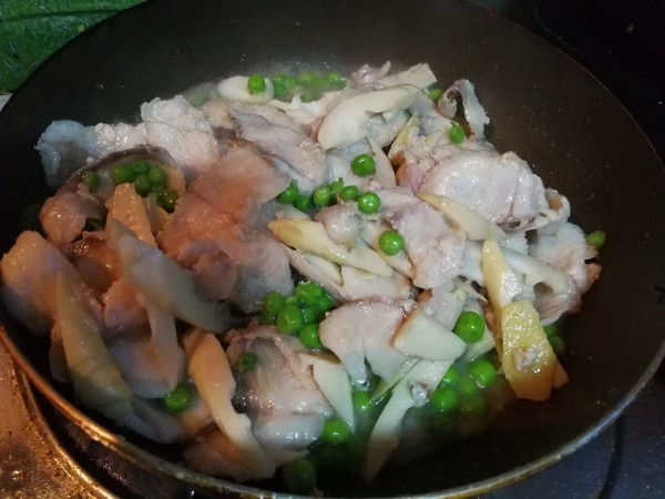 Stewed Fish Fillet with Spring Bamboo Shoots recipe