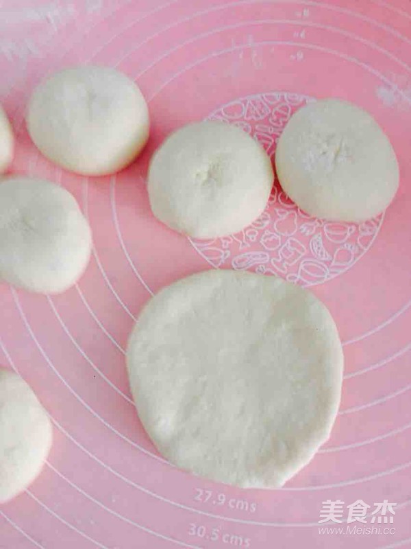 Steamed Buns with Bacon and Shiitake Mushrooms recipe