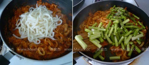 Fried Udon Noodles with Seafood recipe