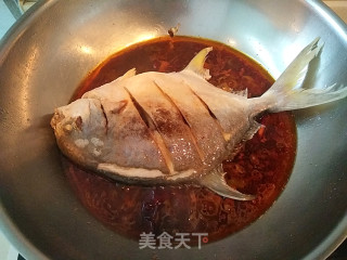#trust之美#【golden Pomfret in Sauce】 recipe
