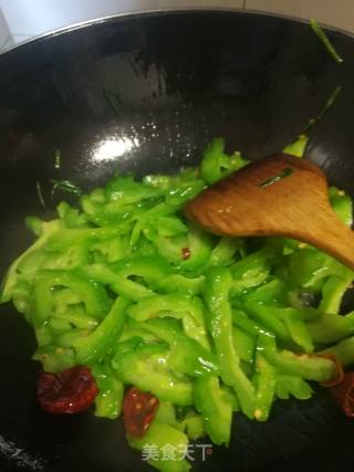 Stir-fried Bitter Gourd with Chili recipe