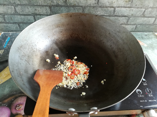 Vegetarian Fried Pumpkin Seedlings recipe