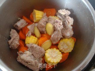Summer Nourishing Soup-sweet and Delicious Ribs, Corn and Radish Soup recipe