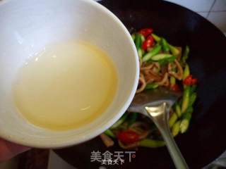 Stir-fried Beef Intestines with Asparagus recipe