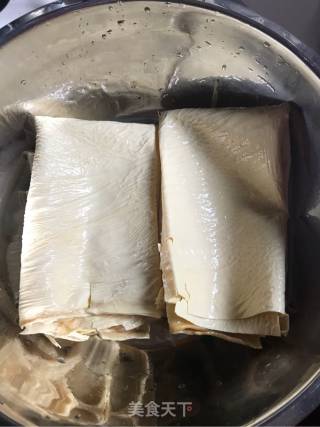 Tofu Skin Meat Rolls Full of Nutrition recipe