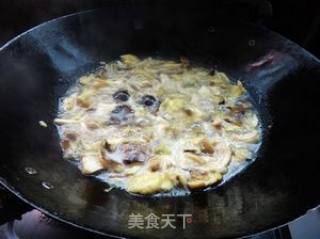 Stir-fried Pine Hair Fungus with Kokona Leaf recipe