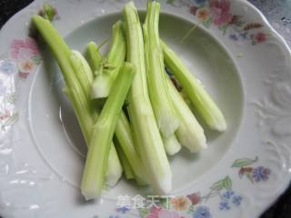 Stir-fried Cabbage Stems recipe