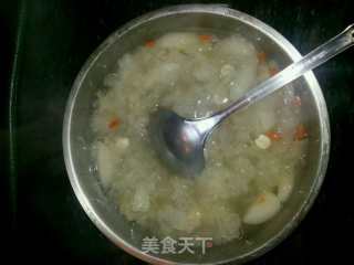 White Fungus and Lotus Seed Soup recipe
