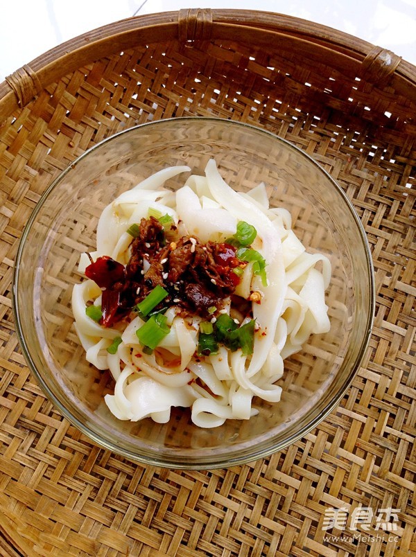 Yunnan Spicy Coleslaw Noodles recipe