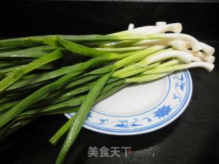 Stir-fried Lion's Head with Green Garlic recipe