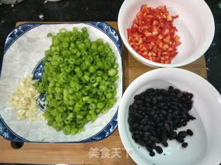 Stir-fried Tempeh with Pumpkin Vine recipe