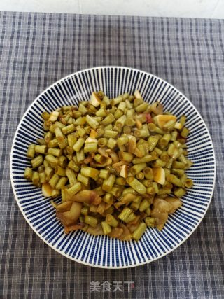 Stir-fried Capers with Oil Residue recipe