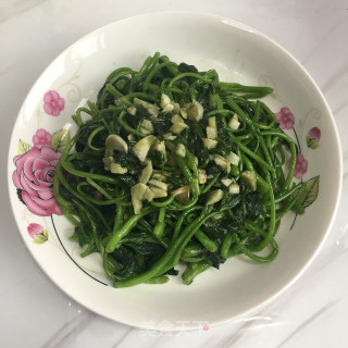 Stir-fried Sweet Potato Leaves with Garlic recipe