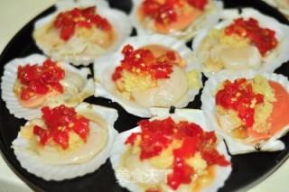 Steamed Scallops with Garlic and Chopped Pepper recipe