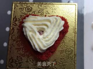 Heart-shaped Red Velvet Cream Cake recipe