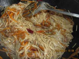 Dried Noodles Can Also Make Delicious Fried Noodles recipe