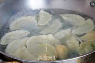 Dumplings Stuffed with Cabbage and Oyster Mushroom and Egg recipe