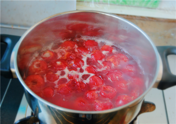 Fried Osmanthus with Red Fruit recipe