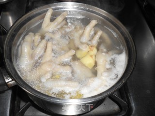 Medicated Chicken Feet Soy Soup recipe