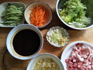 Fried Noodles with Mustard Pork recipe