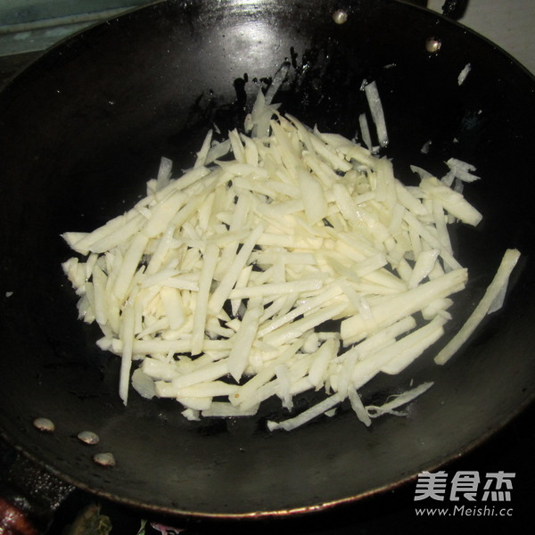 Green Pepper and Cold Potato Shreds recipe