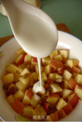 Good Apples Squeeze Out Bad Toxins--yogurt Fruit recipe