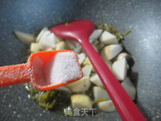 Fried Taro with Pickled Vegetables recipe
