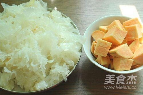 Sweet Potato Tremella Soup recipe