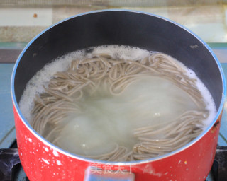 How Can Whole Grains be More Nutritious? One-scallion Soba Noodles with Shrimp Paste recipe