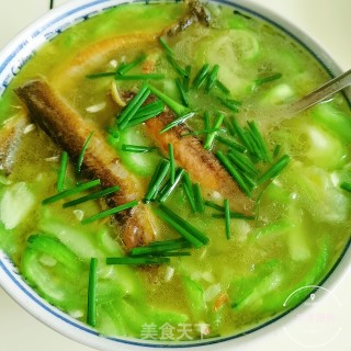 Loach Loofah Soup recipe