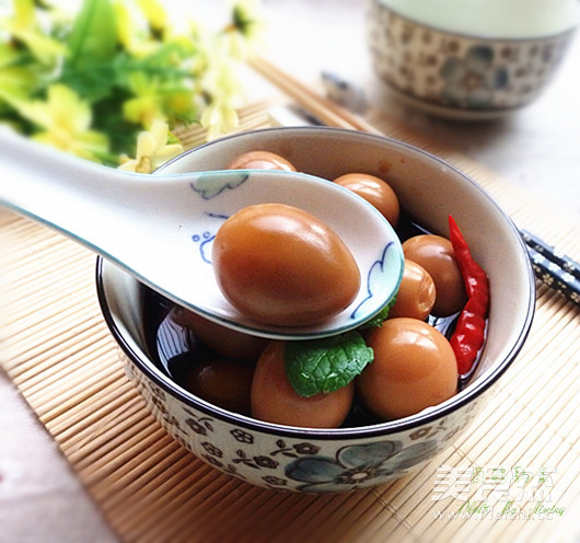 Marinated Quail Eggs recipe