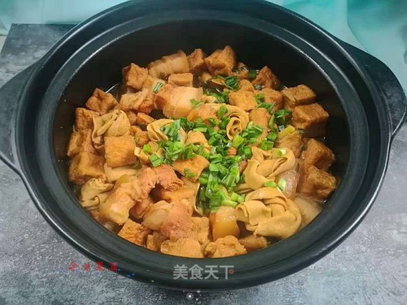 Stewed Pork Belly in Casserole recipe