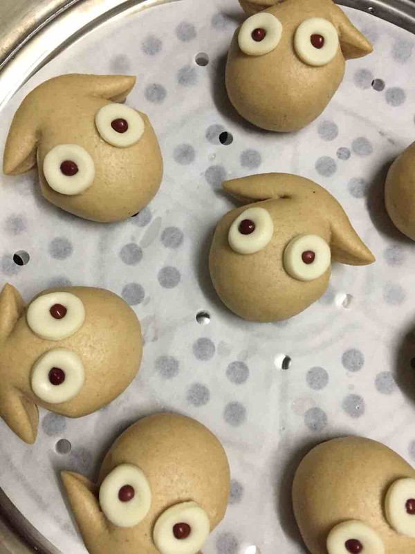 Whole Wheat Cartoon (little Sheep Shaun) Steamed Buns recipe