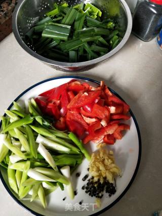 Stir-fried Bacon with Red Pepper and Garlic recipe