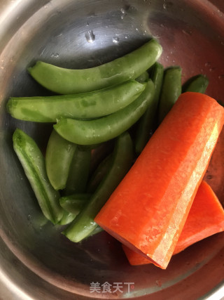 Stir-fried Sweet Beans with Fresh Shells recipe