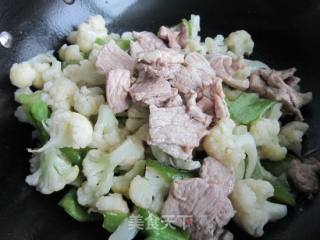 Stir-fried Pork with Homemade Cauliflower recipe
