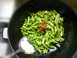 Lulu's Fragrant Fried Noodles recipe