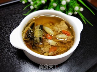 Wick Ophiopogon Lean Meat Soup recipe