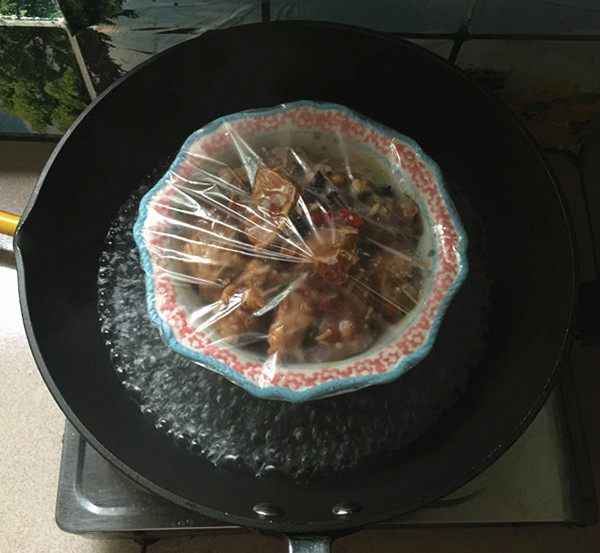 Steamed Pork Ribs with Mushrooms recipe