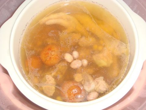 Peanut Soy Bean Chicken Feet Bone Soup recipe