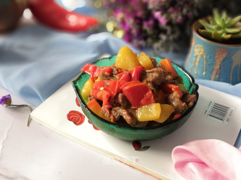 Warm in A Warm Winter Bowl (stewed Beef Brisket with Potatoes and Red Pepper) recipe