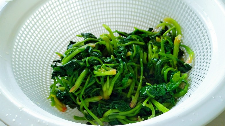 Spinach with Chili Oil recipe