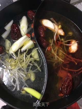 Chicken Soup with Mandarin Duck Spicy Hot Pot recipe