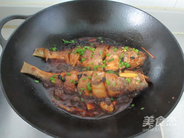 Braised Yellow Croaker with Tempeh recipe