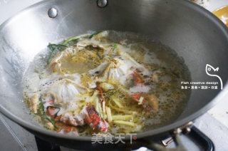 Portunus Crab Blooming at Night in Pot recipe